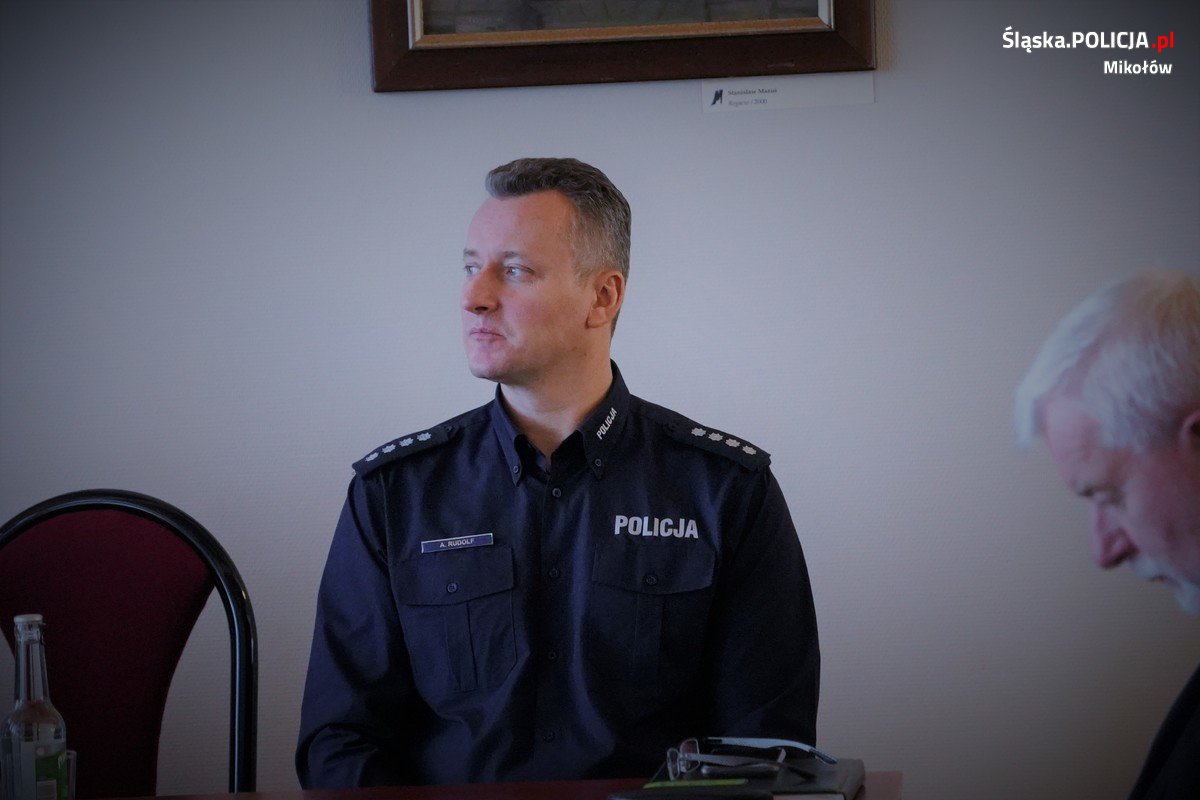 Odprawa Roczna Komendy Powiatowej Policji W Mikołowie Wiadomości Komenda Powiatowa Policji W 1694