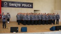 Wojewódzkie Obchody Święta Policji w Żywcu. Kadra kierownicza podczas odebrania odznaczeń, nagród i mianowań na wyższe stopnie służbowe.