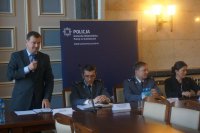 Konferencja pod tytułem &quot;Policja bez barier – lepiej rozumiem, sprawniej pomagam&quot;