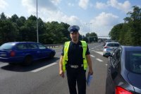 Na fotografii widać policjantów KPP Mikołów - Wydział Ruchu Drogowego podczas działań ogólnokrajowych NURD w dniu 08.08.2019 r.