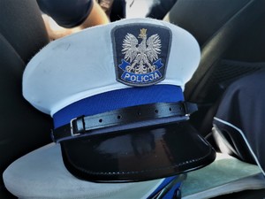 czapka policjanta ruchu drogowego