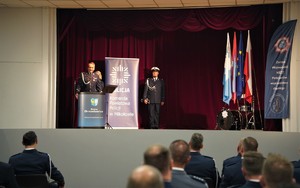przemówienie zastępcy komendanta wojewódzkiego policji w katowicach inspektora Artura Bednarka
