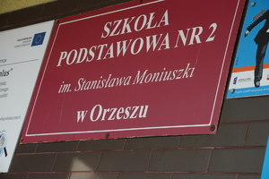 tablica informacyjna Szkoła Podstawowa numer 2 w Orzeszu