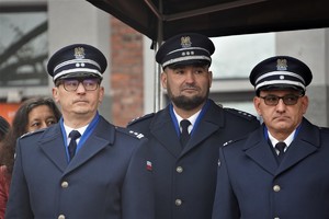 komendanci Policji w mundurach wyjściowych