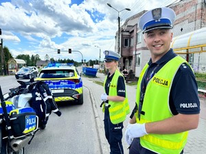 na zdjęciu widać policjantów