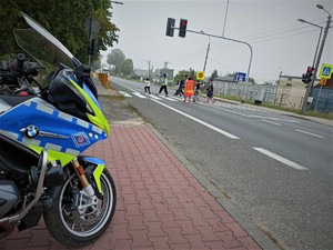 na zdjęciu widać policyjny motocykl