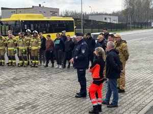 na zdjęciu widać służby