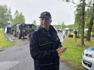 na zdjęciu widać policjanta