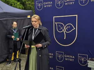 na zdjęciu widać kobietę