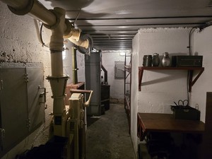na zdjęciu widać wnętrze bunkra