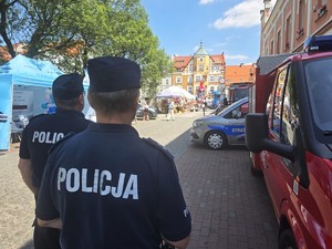 na zdjęciu widać policjantów