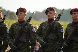 na zdjęciu widać uczestników uroczystości