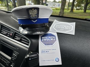 na zdjeciu widać ulotki