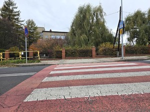 na zdjeciu widać przejście dla pieszych