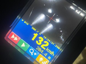 na zdjeciu widać pomiar predkości