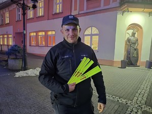 na zdjęciu widać policjanta