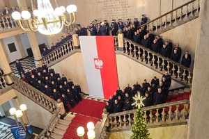 na zdjęciu widać policjantów