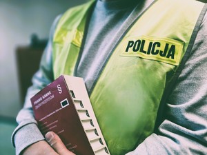 na zdjęciu widać kodeks karny