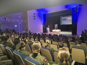 na zdjęciu widać uczestników konferencji