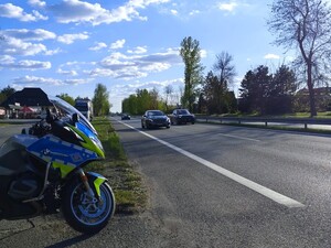 na zdjęciu widać motocykl policyjny