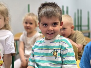 na zdjeciu widać dzieci