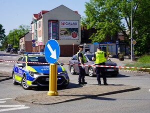 na zdjęciu widać policjantów