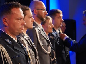 na zdjęciu widać policjantów