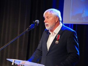 na zdjęciu widać mężczyznę