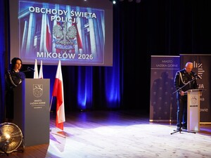 na zdjęciu widać policjantów