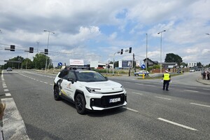 na zdjęciu widać kolarzy