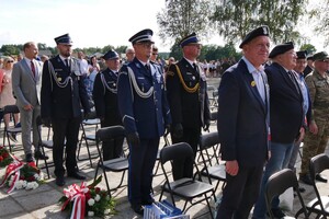na zdjęciu widać uczestników uroczystości